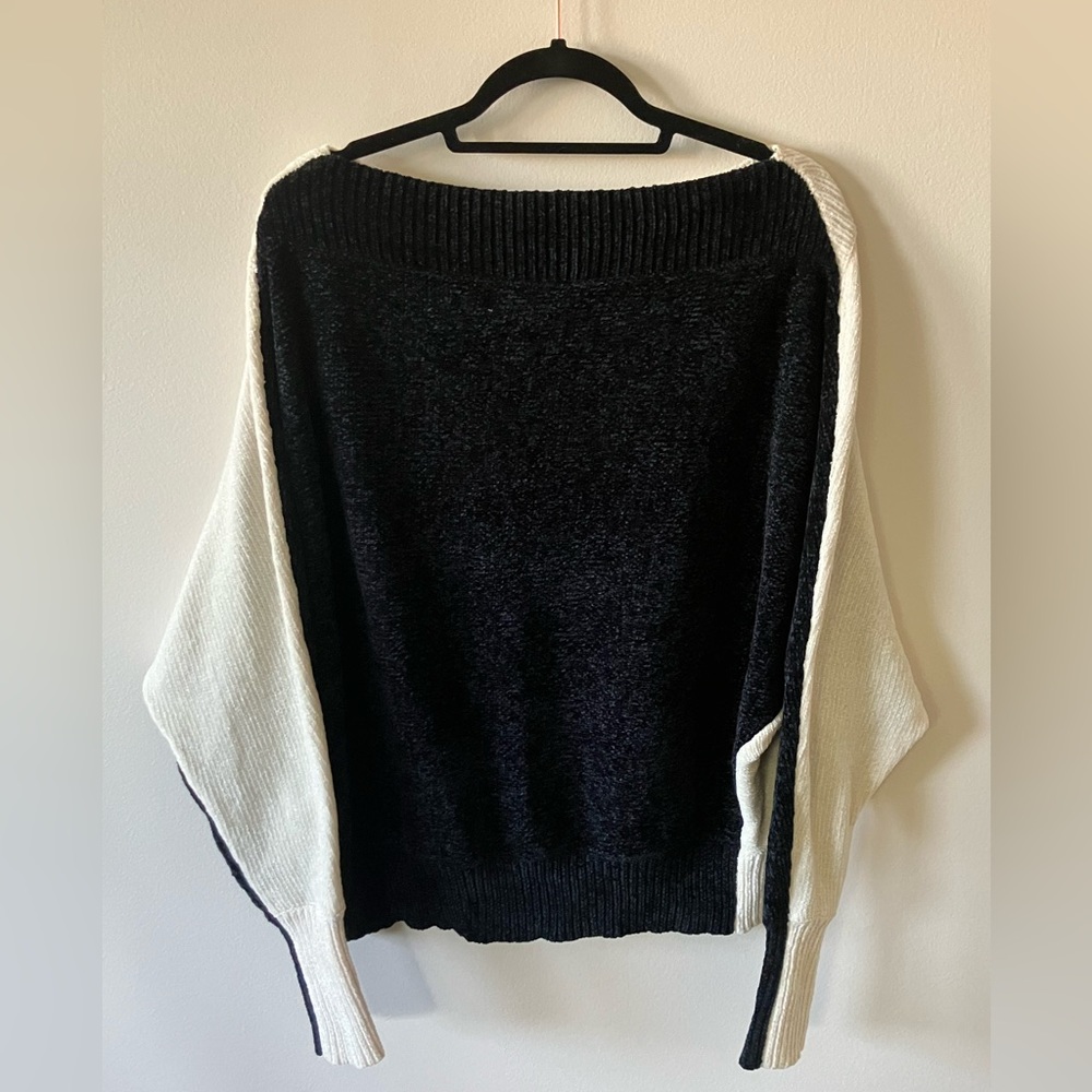 Limelush- Colorblock Chenille Batwing Sweater- NWT